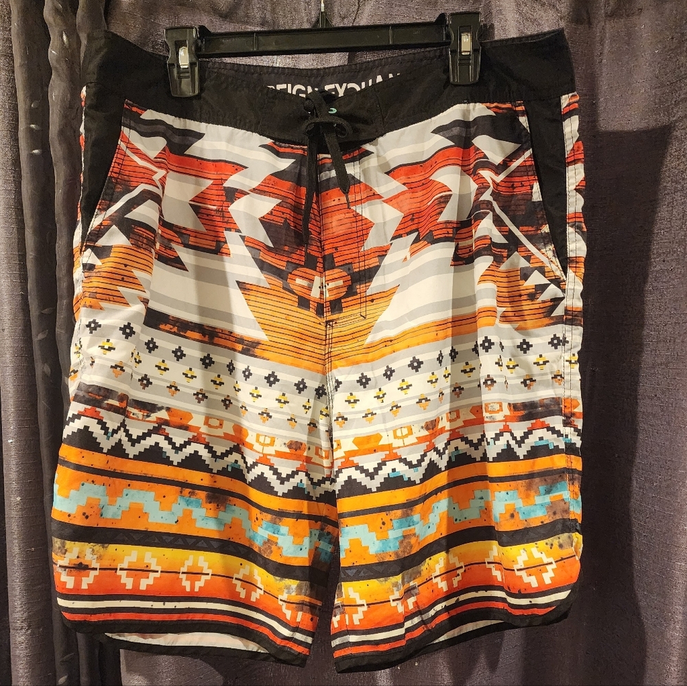 FOREIGN EXCHANGE - Colorful Geometric Board Shorts / Swim Trunks